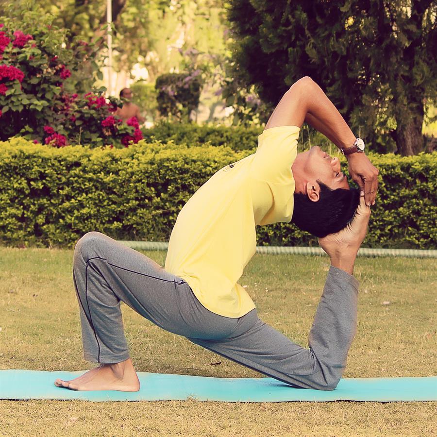 yoga-teacher-training-india-yoga-asana (30)
